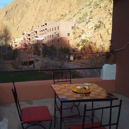 Riad Pizzeria Marhaba Akhendachou n'Ait Ouffi Exteriér fotografie