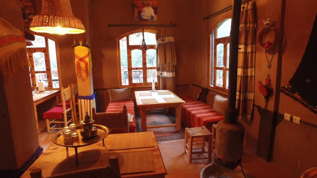 Riad Pizzeria Marhaba Akhendachou n'Ait Ouffi Exteriér fotografie