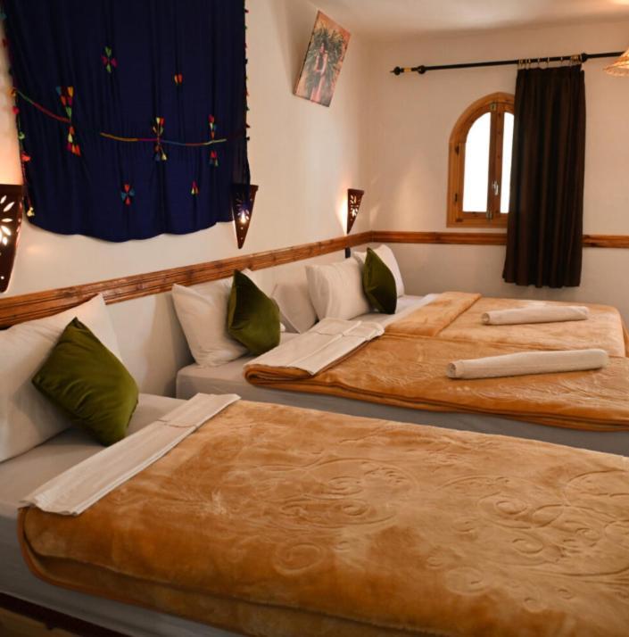 Riad Pizzeria Marhaba Akhendachou n'Ait Ouffi Exteriér fotografie
