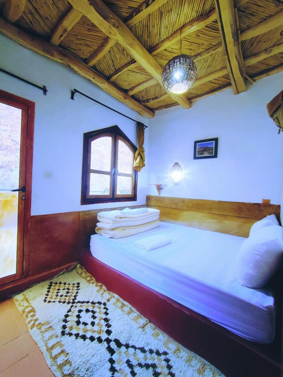 Riad Pizzeria Marhaba Akhendachou n'Ait Ouffi Exteriér fotografie