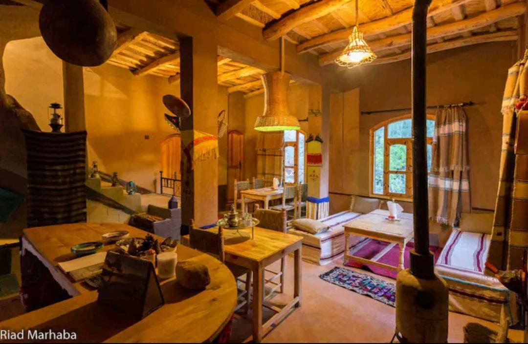 Riad Pizzeria Marhaba Akhendachou n'Ait Ouffi Exteriér fotografie