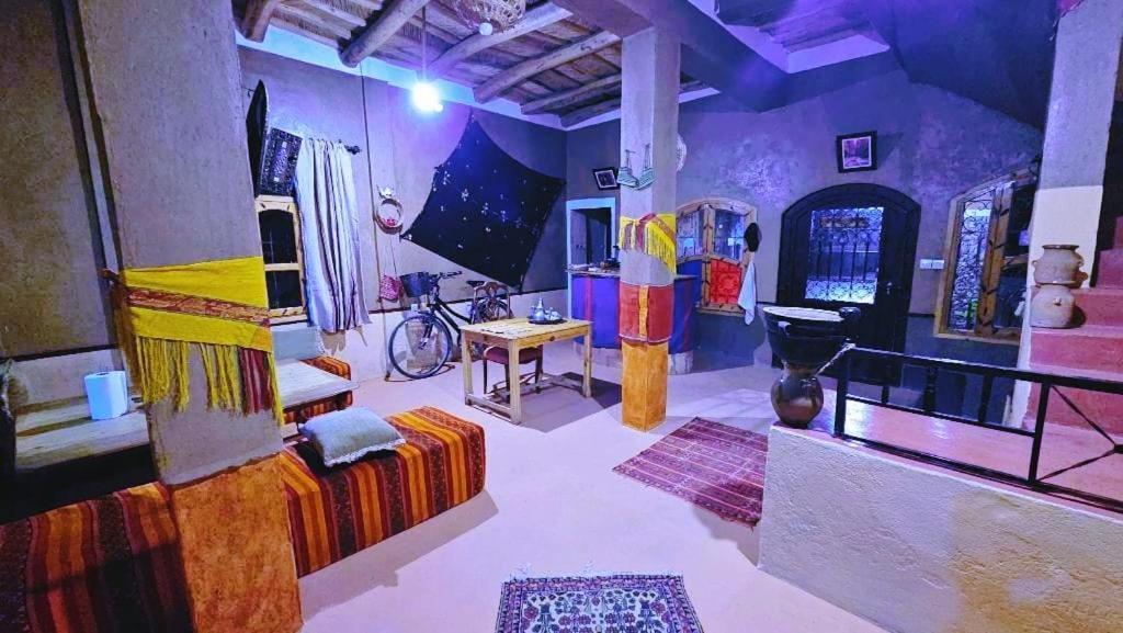 Riad Pizzeria Marhaba Akhendachou n'Ait Ouffi Exteriér fotografie