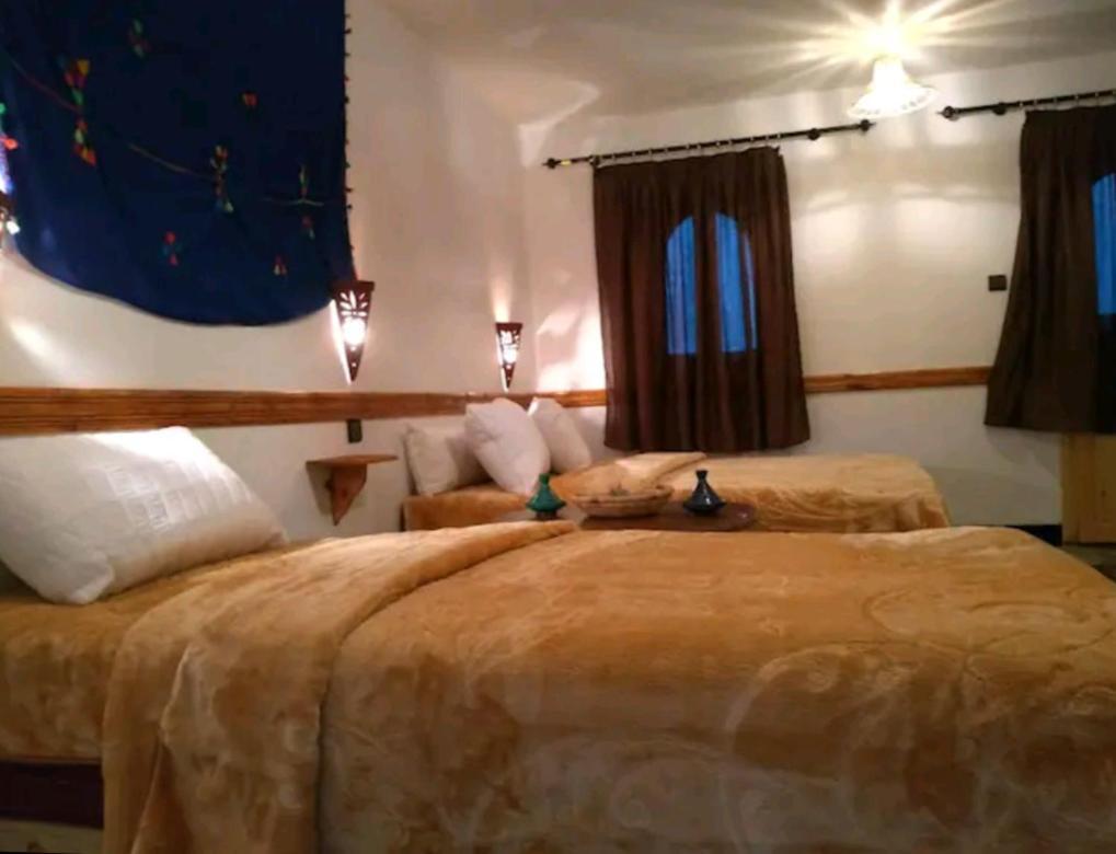 Riad Pizzeria Marhaba Akhendachou n'Ait Ouffi Exteriér fotografie