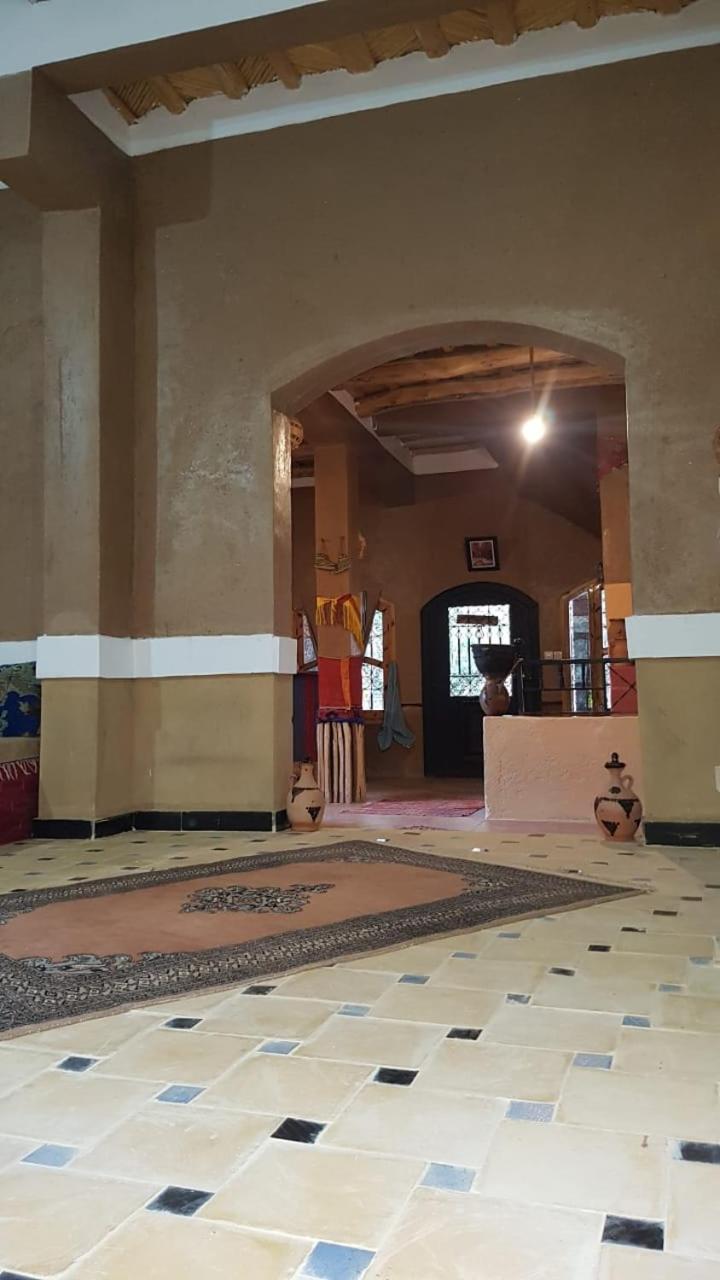 Hotel Riad Pizzeria Marhaba Akhendachou n'Ait Ouffi Exteriér fotografie